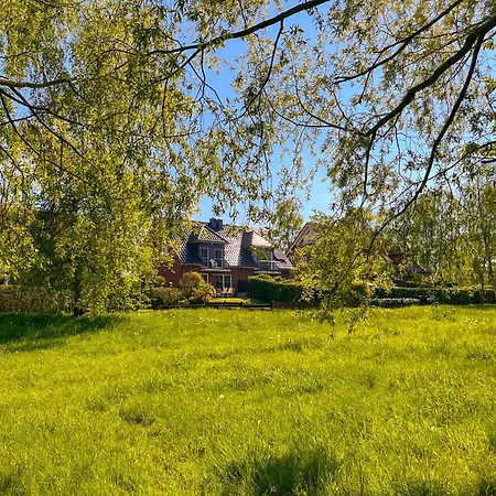 Hébergement de vacances Haus Sansibar Auf Mit Sauna& Kamin, Ruhigem Garten-700m Vom Strand!